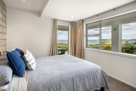 Photo of property in 152 Centennial Drive, Whitianga, 3510