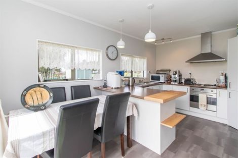 Photo of property in 3 Tariki Road, Tariki, Inglewood, 4390