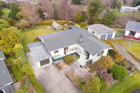 Photo of property in 8 Hau Whiti Place, Kimbolton, 4774