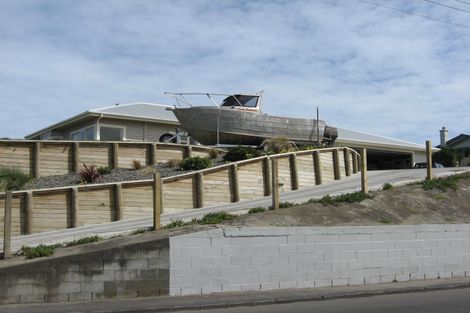 Photo of property in 153 Cornfoot Street, Castlecliff, Whanganui, 4501