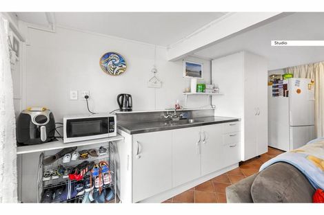 Photo of property in 70 Wainui Road, Raglan, 3225