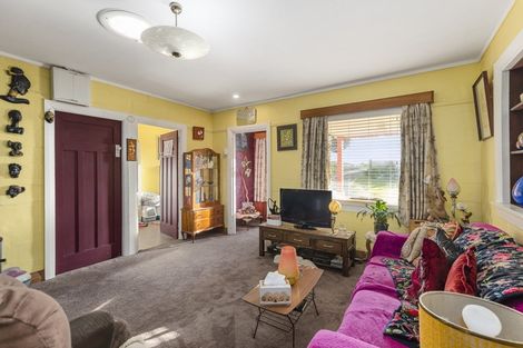 Photo of property in 82 Marine Parade, Otaki Beach, Otaki, 5512