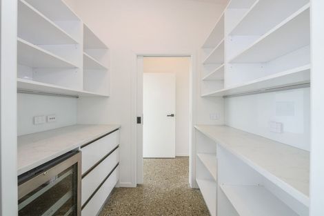 Photo of property in 49 Highgrove, Saint Clair, Dunedin, 9012