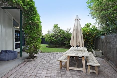 Photo of property in 10 Carl Avenue, Havelock North, 4130