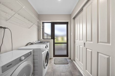 Photo of property in 110 Butcher Road, Pukekohe, 2120