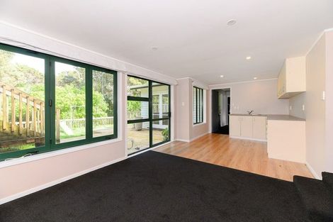 Photo of property in 220 Glengarry Road, Glen Eden, Auckland, 0602
