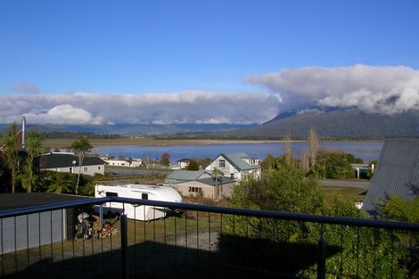 Photo of property in 42 Korua Street, Moana, 7872