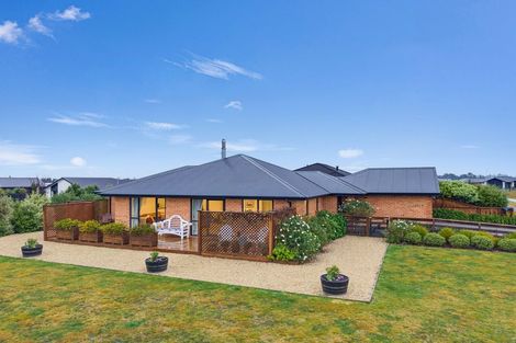 Photo of property in 2/3 Loe Place, Amberley, 7410
