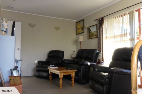Photo of property in 4 William Hadlow Place, Hatfields Beach, Orewa, 0931