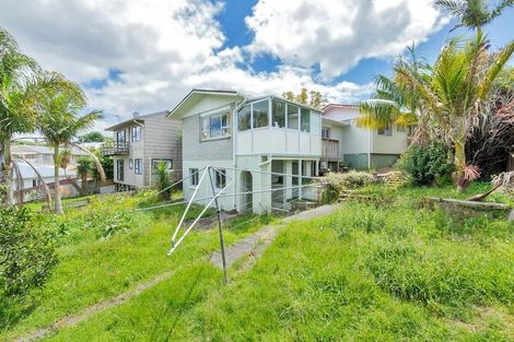 Photo of property in 30 Killarney Avenue, Torbay, Auckland, 0630