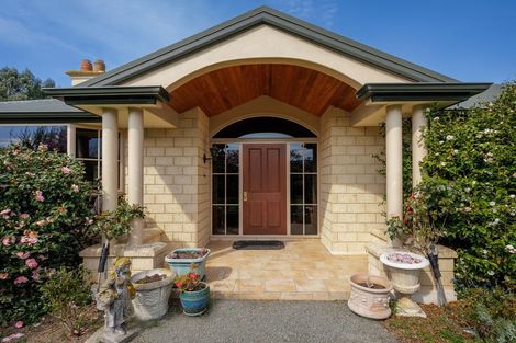 Photo of property in 10 Victoria Street, Waimate, 7924