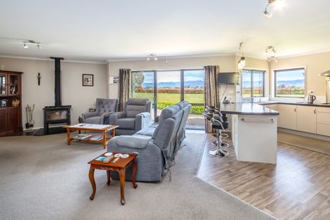 Photo of property in 302 Para Road, Parkvale, Carterton, 5792