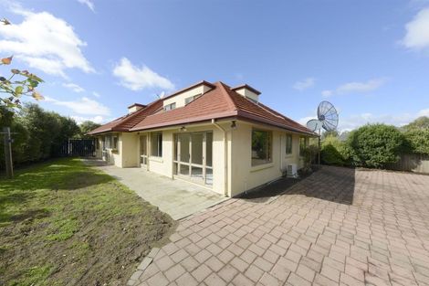 Photo of property in 52 Blue Gum Place, New Brighton, Christchurch, 8083