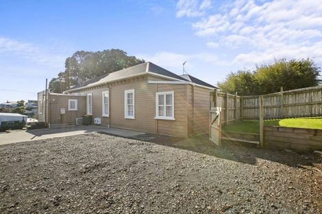 Photo of property in 209 Devon Street West, New Plymouth, 4310