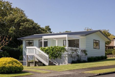 Photo of property in 2 Walnut Grove, Omokoroa, 3114
