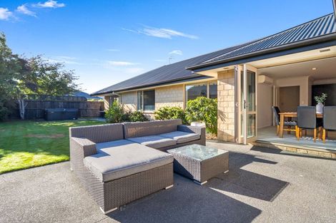 Photo of property in 12 Hawthorn Mews, Rangiora, 7400