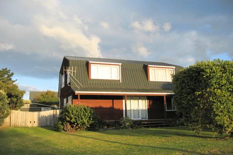 Photo of property in 232 Rangi Avenue, Whangamata, 3620