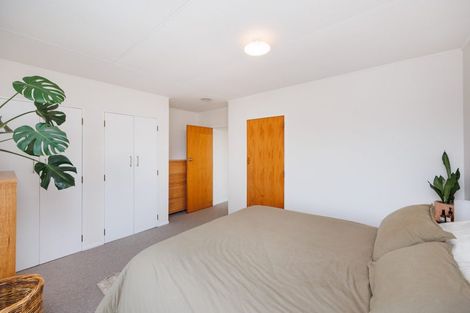 Photo of property in 6 Rennie Avenue, Milson, Palmerston North, 4414