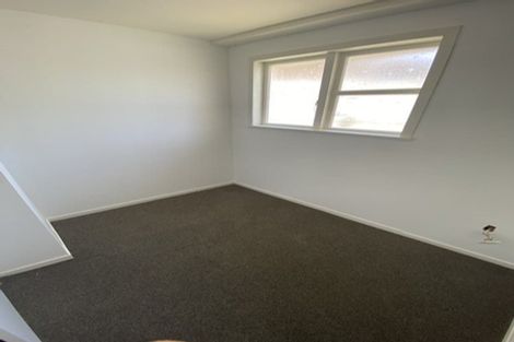 Photo of property in 25 Holland Avenue, Point England, Auckland, 1072