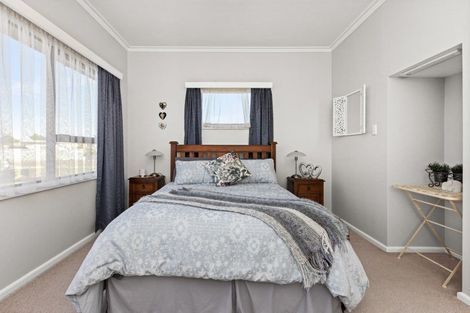 Photo of property in 233 Kennedy Road, Onekawa, Napier, 4110