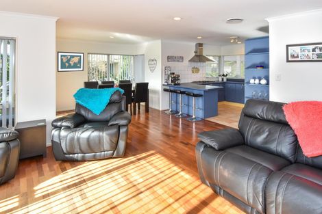 Photo of property in 35 Ridgeway Road, Pukekohe, 2120