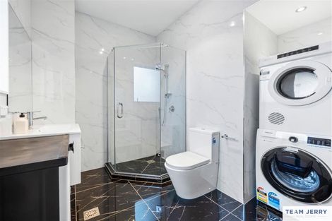 Photo of property in 47 Whare Kauri Road, Papakura, 2110