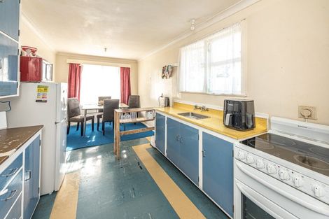 Photo of property in 125 Cornfoot Street, Castlecliff, Whanganui, 4501