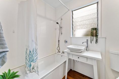 Photo of property in 13 Tongariro Street, Paraparaumu, 5032