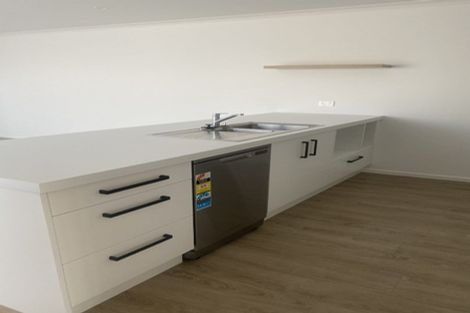 Photo of property in 2/2 Bostonkip Crescent, Fitzroy, Hamilton, 3282