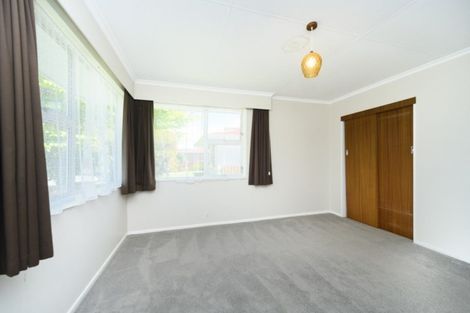 Photo of property in 87 Wikiriwhi Crescent, Awapuni, Palmerston North, 4412