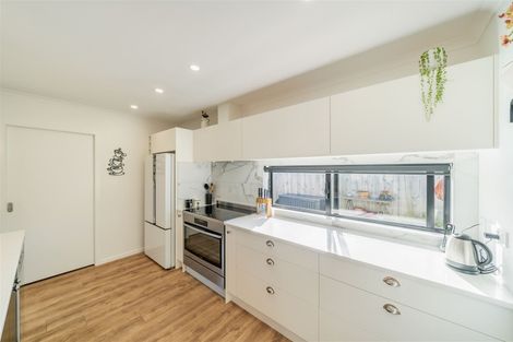 Photo of property in 11 Poulson Grove, Trentham, Upper Hutt, 5018