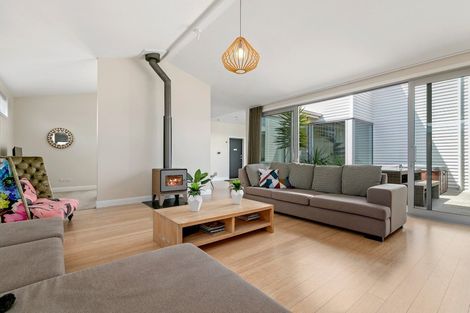 Photo of property in 1220a Papamoa Beach Road, Papamoa Beach, Papamoa, 3118