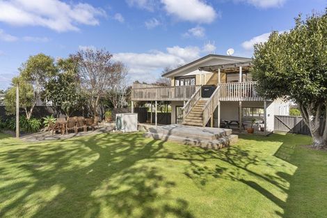 Photo of property in 207 Weka Street, Whangamata, 3620