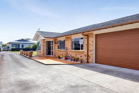 Photo of property in 11 Grey Street, Hawera, 4610