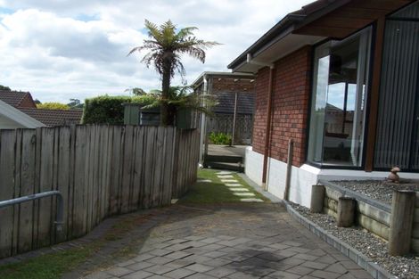 Photo of property in 2/4 Currell Way, Somerville, Auckland, 2014
