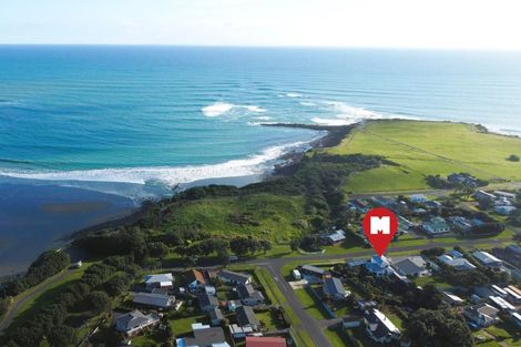 Photo of property in 11 Dieffenbach Street, Opunake, 4616