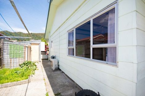 Photo of property in 20 Durham Street, Picton, 7220