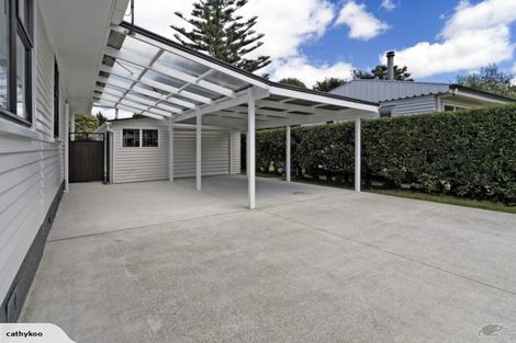 Photo of property in 10 Nicolas Avenue, Glen Eden, Auckland, 0602