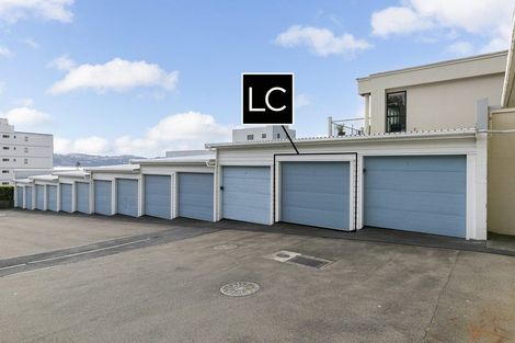 Photo of property in Jerningham Apartments, 20 Oriental Terrace, Oriental Bay, Wellington, 6011