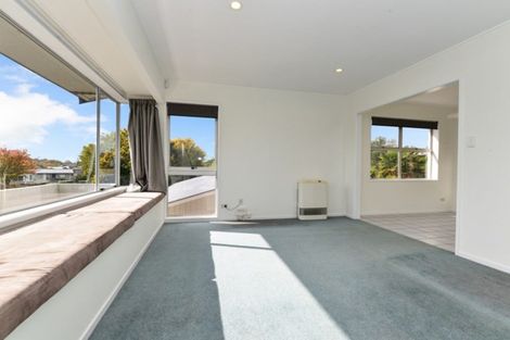 Photo of property in 77 Aberdeen Drive, Dinsdale, Hamilton, 3204