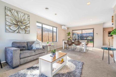 Photo of property in 57 Magic Way, Randwick Park, Auckland, 2105