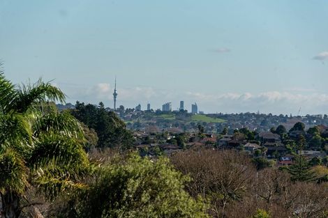 Photo of property in 18 Sheralee Place, Bucklands Beach, Auckland, 2014