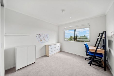 Photo of property in 37 Matairangi Avenue, Totara Heights, Auckland, 2105