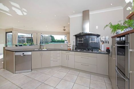 Photo of property in 68 Porterfield Road, Whitford, Howick, 2571