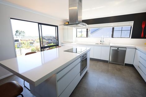 Photo of property in 10 Kiriwai Place, Matua, Tauranga, 3110