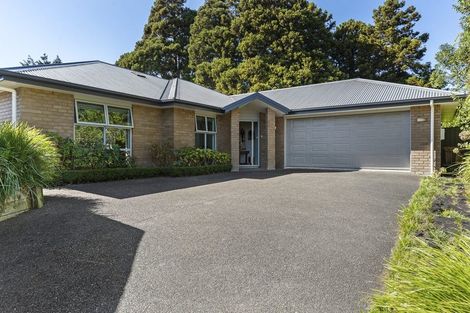 Photo of property in 525e Mangorei Road, Highlands Park, New Plymouth, 4312