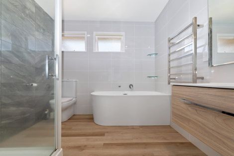 Photo of property in 5 Logan Street, Fairy Springs, Rotorua, 3015