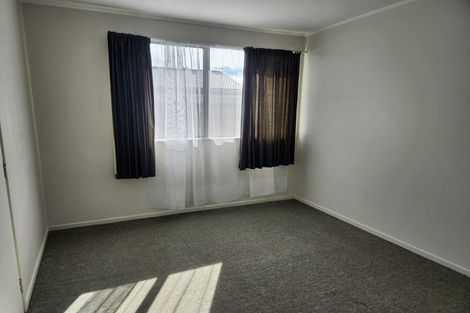 Photo of property in 2/30 Karepo Crescent, Ranui, Auckland, 0612