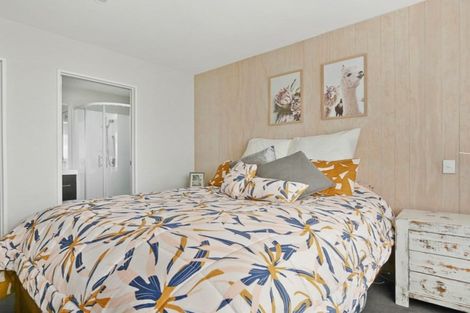 Photo of property in 37 Burford Way, Rolleston, 7615