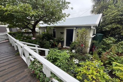 Photo of property in 17 Park Street, Thorndon, Wellington, 6011